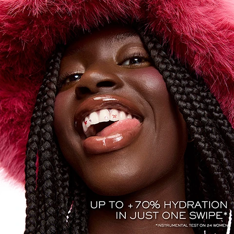 Image 1- UP TO +70% HYDRATION IN JUST ONE SWIPE**INSTRUMENTAL TEST ON 24 WOMEN Image 2 - LANCOME20%SQUALANE