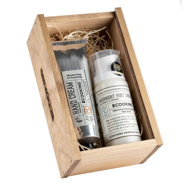 Набор для ухода за кожей рук и ног Ecooking Christmas Hand Cream and Overnight Foot Cream Set