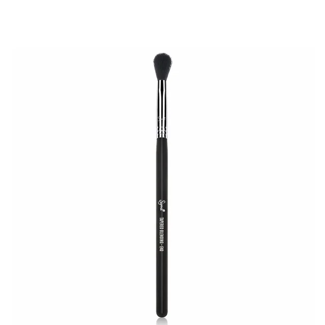 Коническая кисть для растушевки теней Sigma E40 Tapered Blending Brush