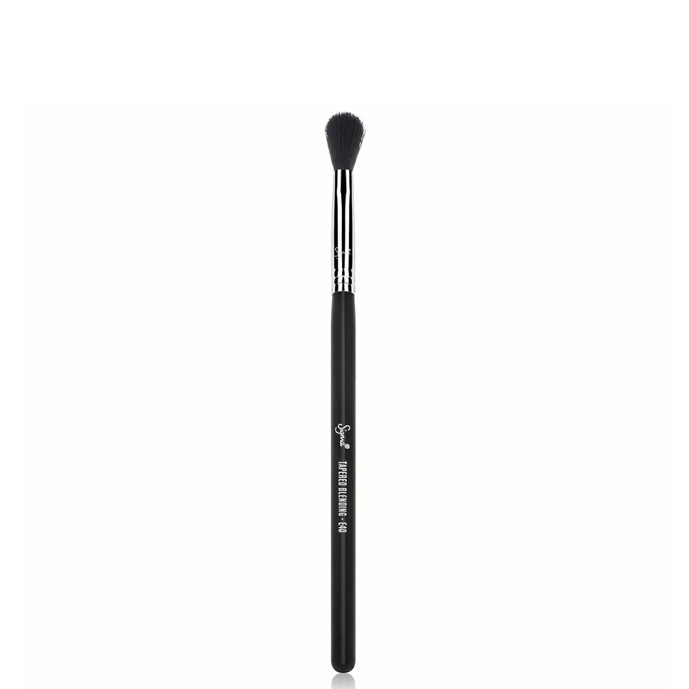 Коническая кисть для растушевки теней Sigma E40 Tapered Blending Brush Image 1