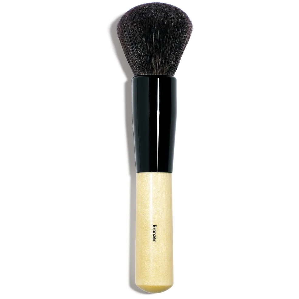 Кисть для бронзатора Bobbi Brown Bronzer Brush Image 1