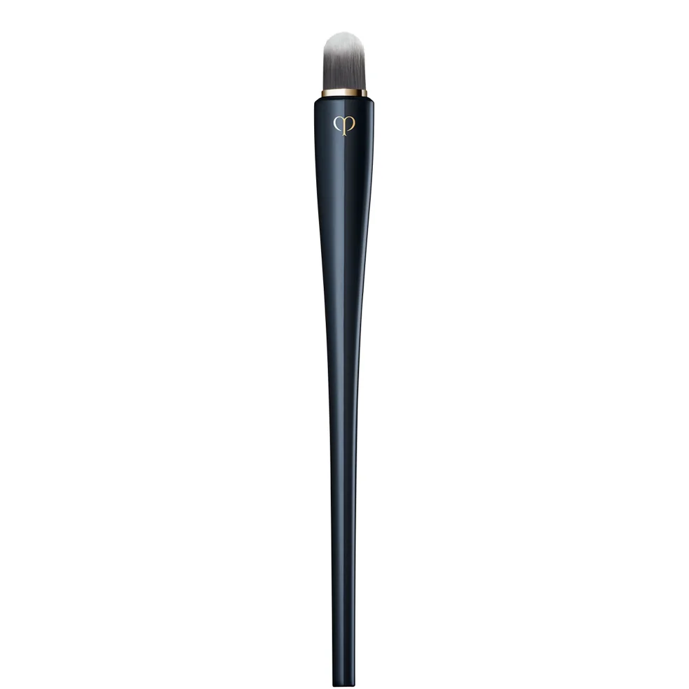 Clé de Peau Beauté Concealer Brush Image 1