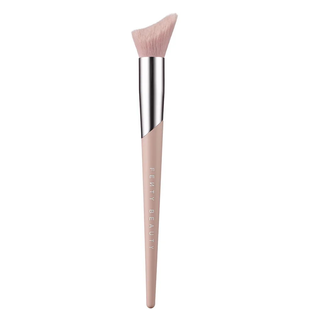 Fenty Beauty Cheek-Hugging Highlight Brush - 120 Image 1